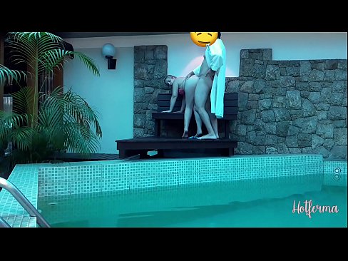 ❤️ Chefen bjuder in tjänsteflickan till poolen, men kunde inte motstå en het Just porr at porn sv.pornsos-com.ru ️❤