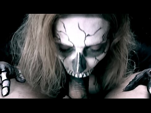 ❤️ Demonflicka suger kuk med sin svarta mun och sväljer sperma. Just porr at porn sv.pornsos-com.ru ️❤