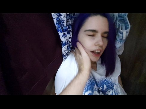 ❤️ Hittade min syster i garderoben och hjälpte henne att komma Just porr at porn sv.pornsos-com.ru ️❤